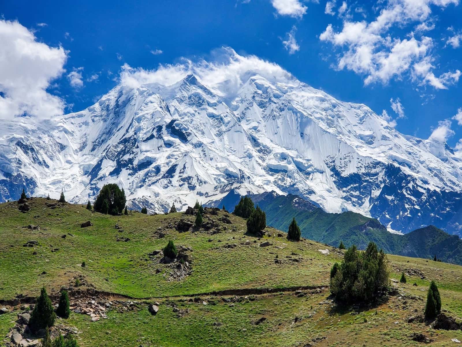 Skardu by Air tour package landscape in Northern Pakistan